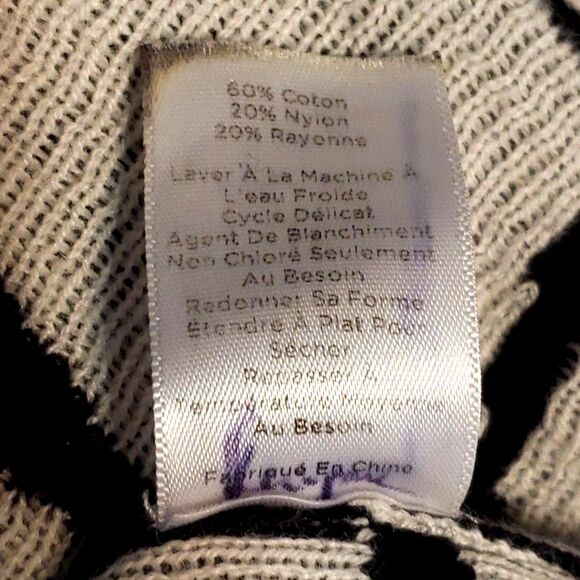 Talbots Black Gray Giraffe Print Knit Pullover Sweater Size Medium - Picture 6 of 8